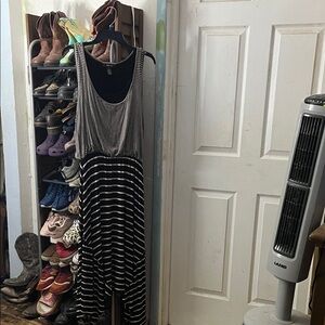 🧚Black and White Striped Midi dress